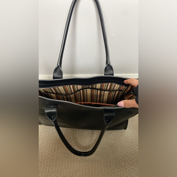 Italian Leather Tote - Picture 3 of 5